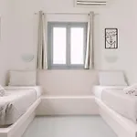 Seven Grapes - Aparthotel Karterados (Santorini)