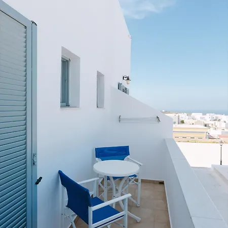 Seven Grapes - 3* Karterados (Santorini)