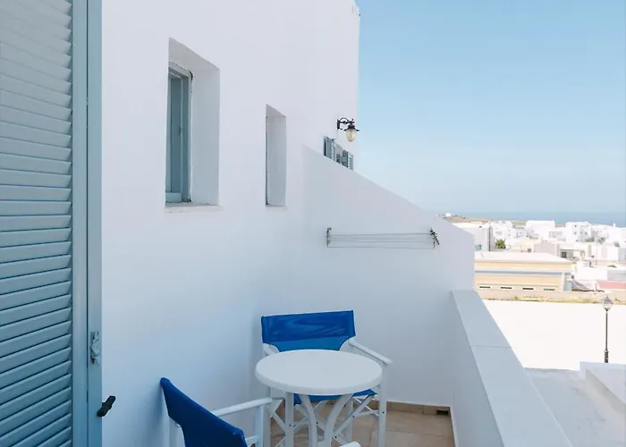 Seven Grapes - 3* Karterados (Santorini)