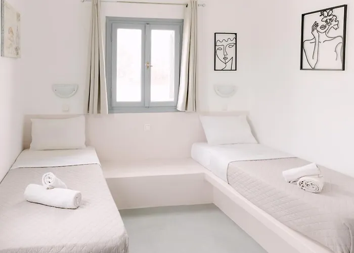 Seven Grapes - Karterados (Santorini)