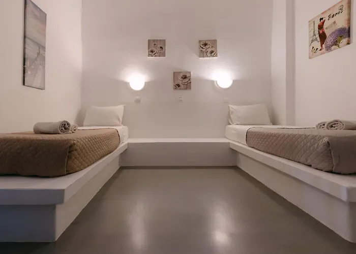 Seven Grapes - Karterados (Santorini)