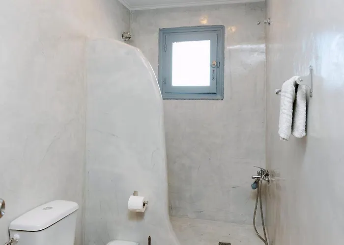 Seven Grapes - Karterados (Santorini)