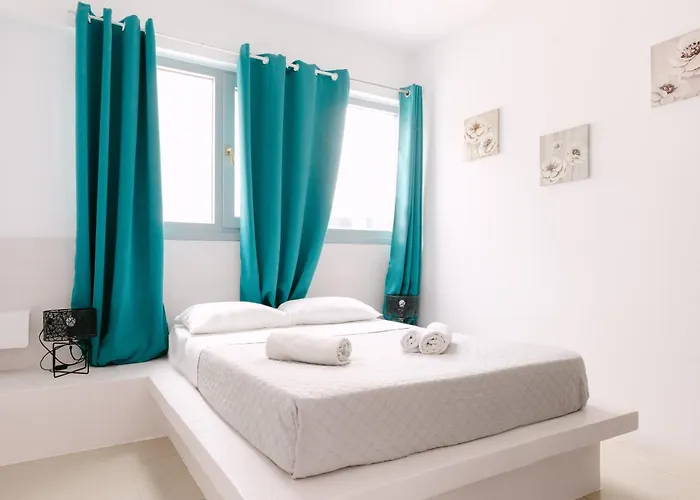 Seven Grapes - 3* Karterados (Santorini)