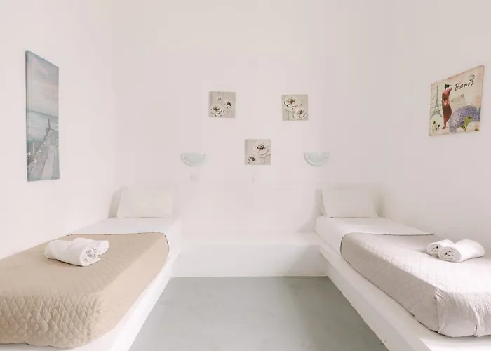 Seven Grapes - 3* Karterados (Santorini)