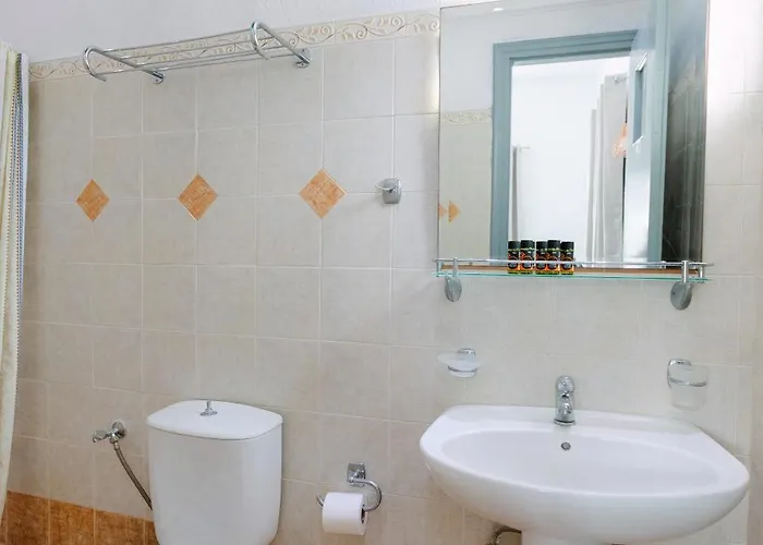 Seven Grapes - 3* Karterados (Santorini)