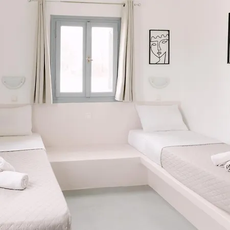 Seven Grapes - Karterados (Santorini)