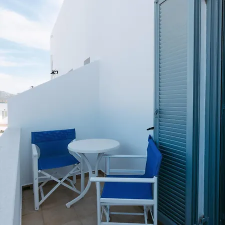 Seven Grapes - Aparthotel Karterados (Santorini)