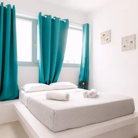 Seven Grapes - 3* Karterados (Santorini)