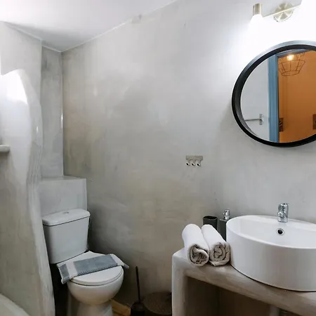 Aparthotel Seven Grapes - Karterados (Santorini)