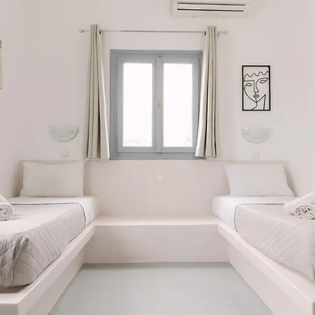 Seven Grapes - Aparthotel Karterados (Santorini)